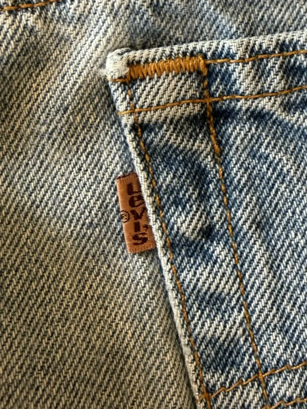 Vintage Levi Strauss 545 Loose Fit Men’s Jeans W46 L32 Medium Wash Brown Tag